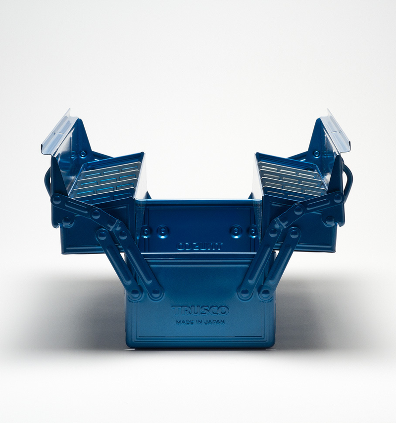 Illustration for article titled You No Longer Have to Go to Japan to Buy These Beautiful Blue Toolboxes